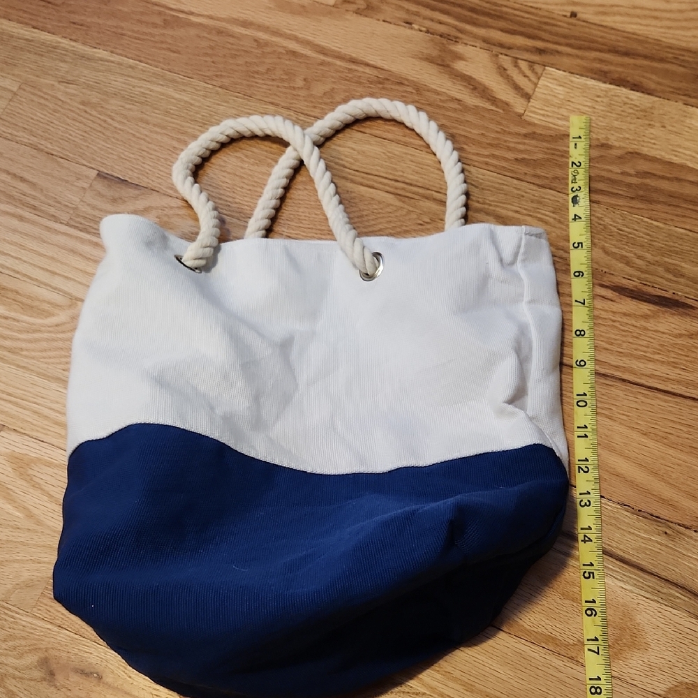 Stylish White and Blue  Canvas Tote Bag Nauticak Beach Vacation Rope Handle Boat